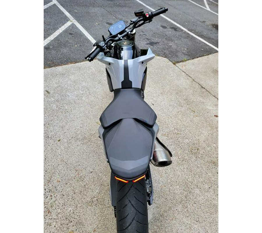 2023 KTM 790 Duke