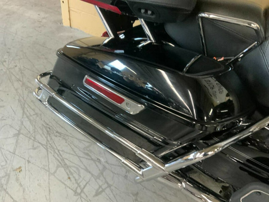 2014 Harley-Davidson Touring FLHTCU ULTRA CLASSIC