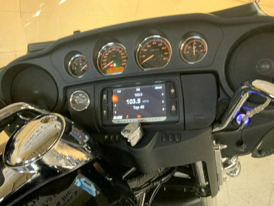 2014 Harley-Davidson Touring FLHTCU ULTRA CLASSIC