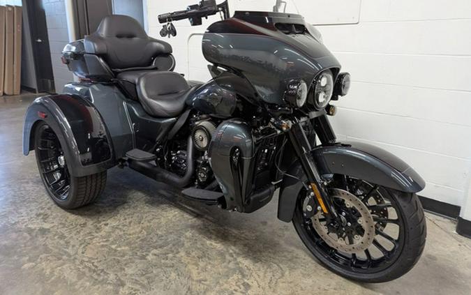 2025 Harley-Davidson Trike FLHTCUTG - Tri Glide Ultra