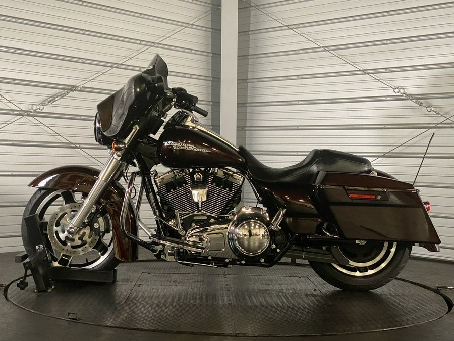 2011 Harley-Davidson® FLHX - Street Glide®