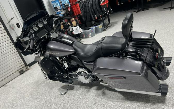 2015 Harley-Davidson FLHXS - Street Glide Special