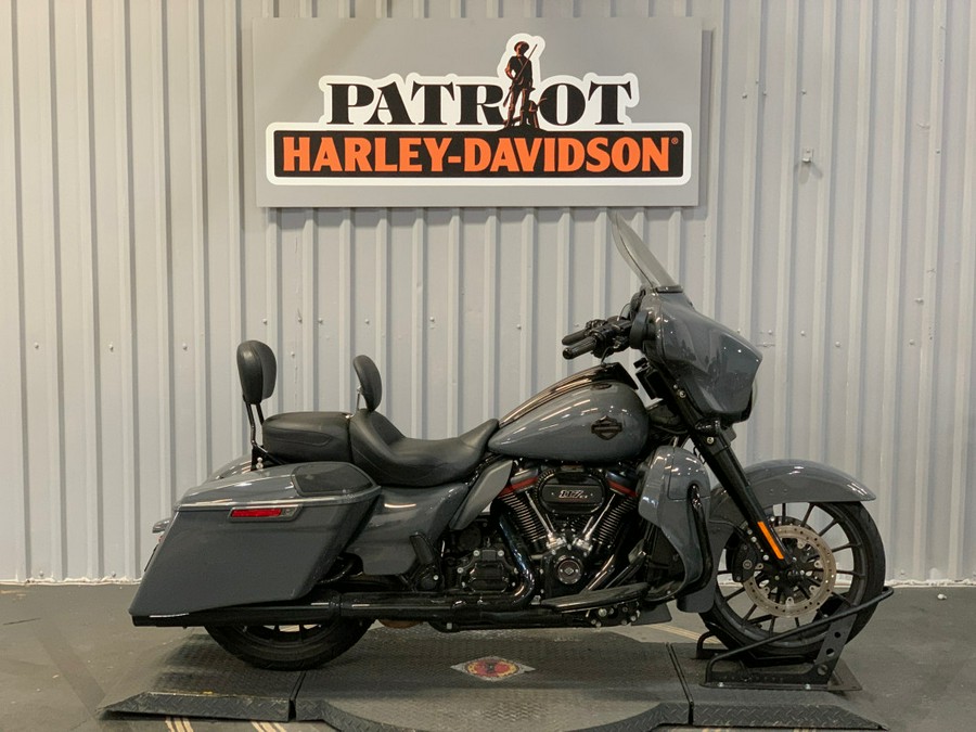 2018 Harley-Davidson® CVO™ Street Glide® Gunship Gray