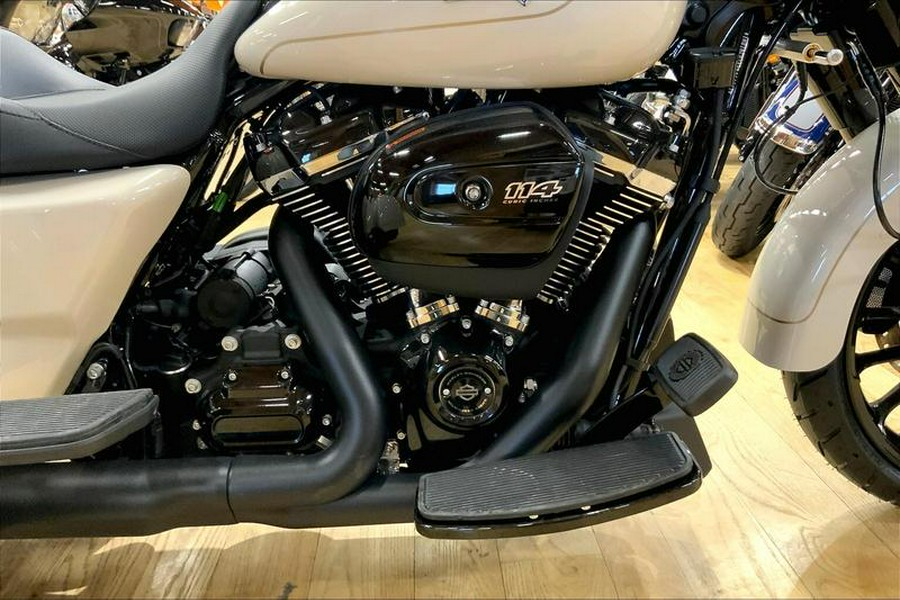 2023 Harley-Davidson® FLRT - Freewheeler®