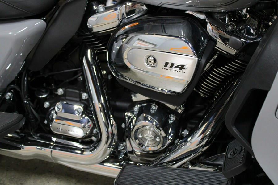 2024 Harley-Davidson Tri Glide Ultra Trike FLHTCUTG