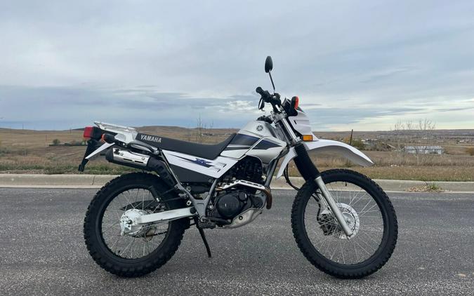 2004 Yamaha XT225