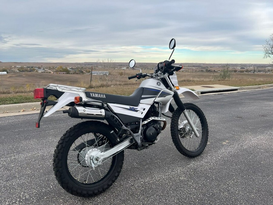2004 Yamaha XT225
