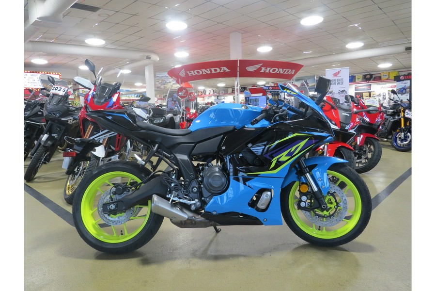 2026 YZF-R7 - Yamaha