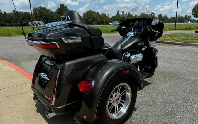 2020 Harley-Davidson Tri Glide Ultra River Rock Gray/Vivid Black