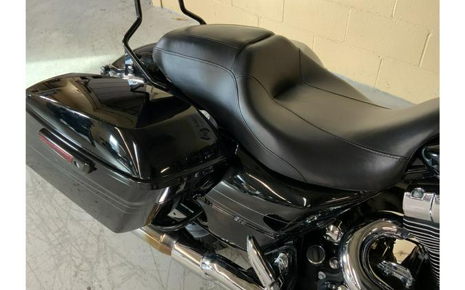 2014 Harley-Davidson® FLHXS STREET GLIDE SPECIAL