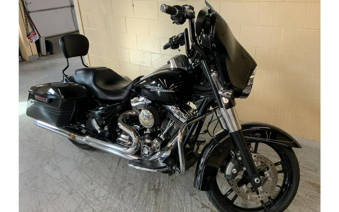 2014 Harley-Davidson® FLHXS STREET GLIDE SPECIAL