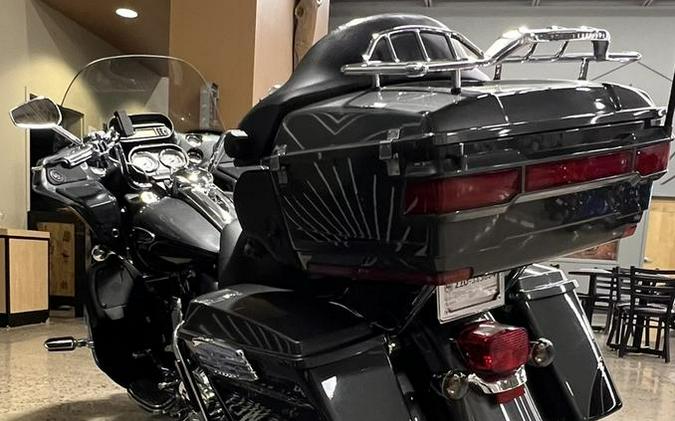 2011 Harley-Davidson® FLTRUSE - CVO™ Road Glide® Ultra