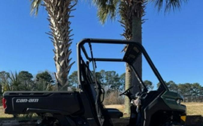 2025 Can-Am Defender DPS HD7 Compass Green