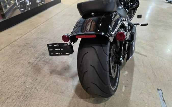 2015 Harley-Davidson Softail FXSB - Breakout