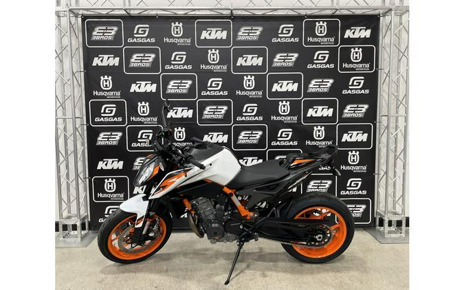 2021 KTM 890 DUKE R