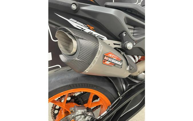 2021 KTM 890 DUKE R