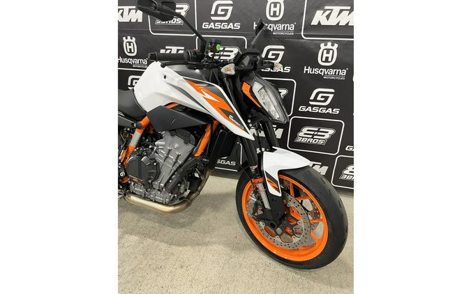 2021 KTM 890 DUKE R