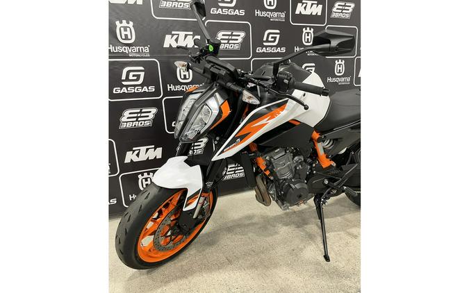 2021 KTM 890 DUKE R