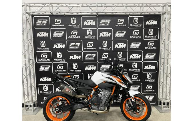 2021 KTM 890 DUKE R