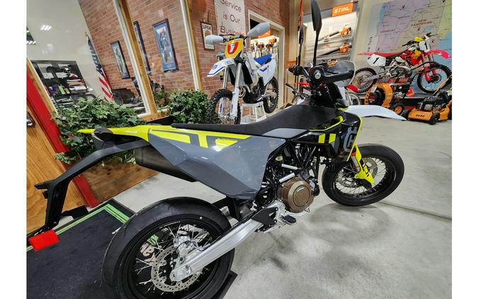 2024 Husqvarna Motorcycles 701 SUPERMOTO