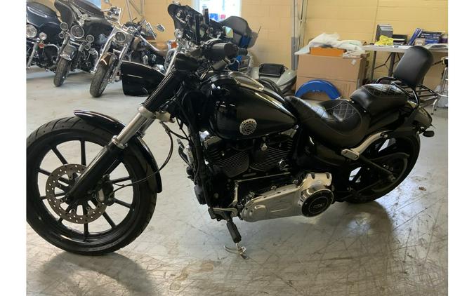 2014 Harley-Davidson® FXSB BREAKOUT