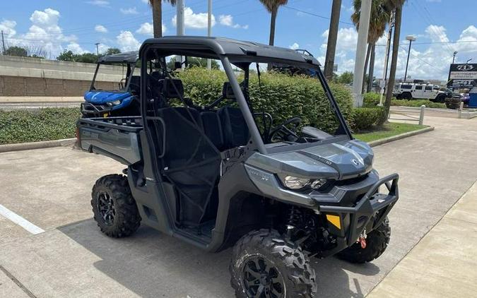 2023 Can-Am® Defender XT HD10