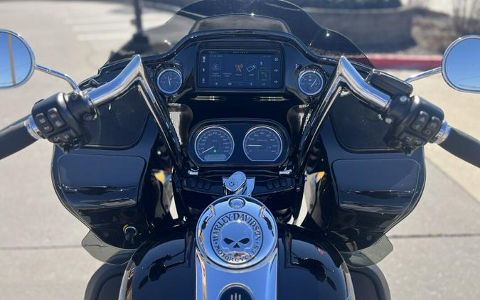 2024 Harley-Davidson® FLTRT Road Glide® 3 Vivid Black/Custom Flames 858548