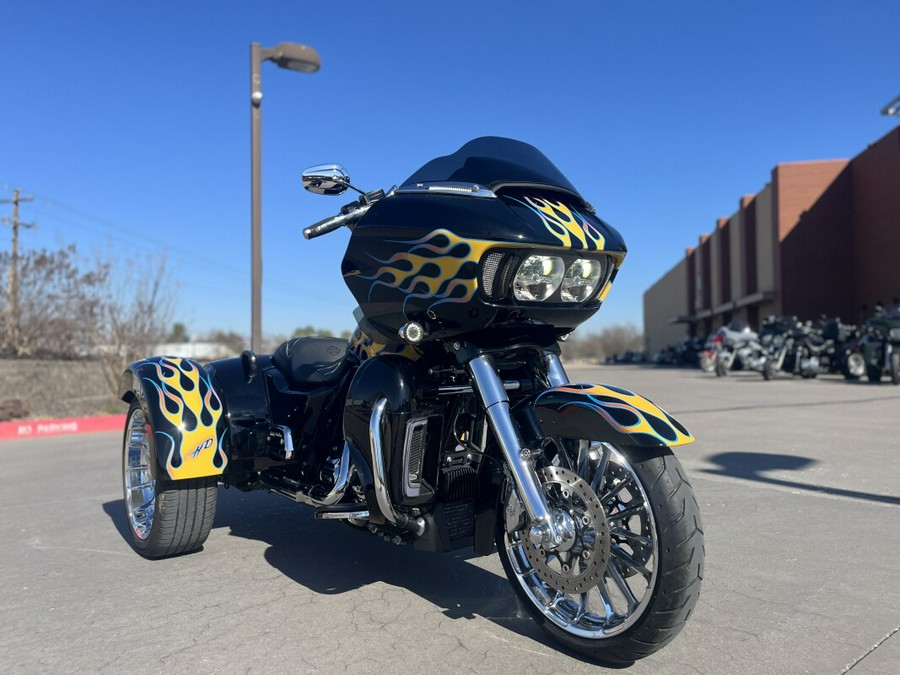 2024 Harley-Davidson® FLTRT Road Glide® 3 Vivid Black/Custom Flames 858548