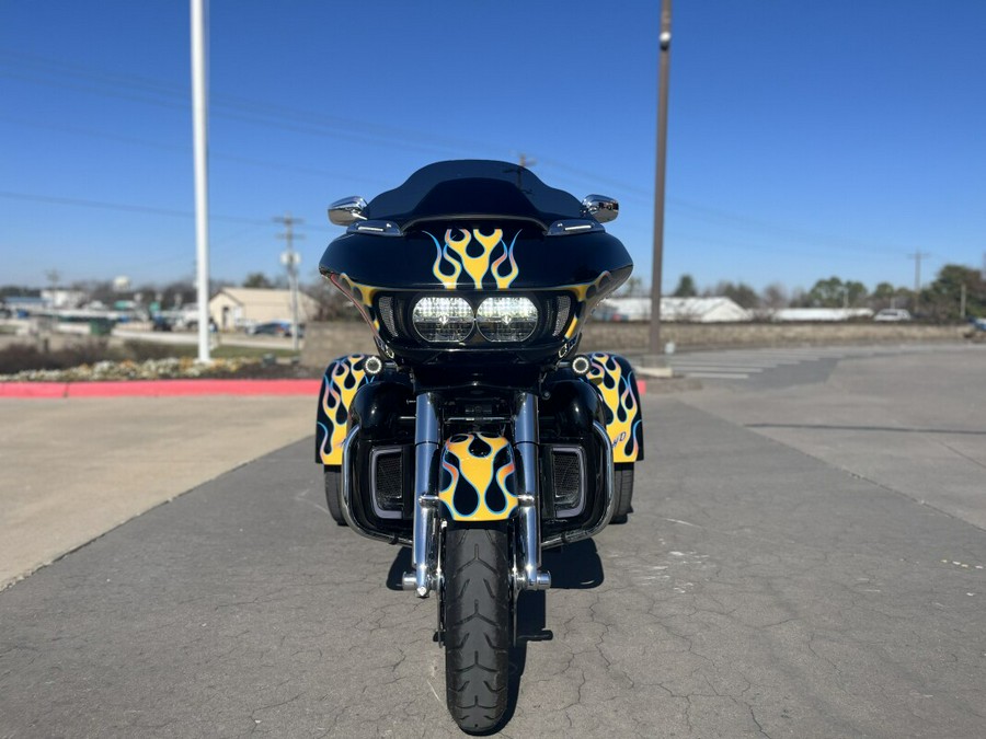 2024 Harley-Davidson® FLTRT Road Glide® 3 Vivid Black/Custom Flames 858548