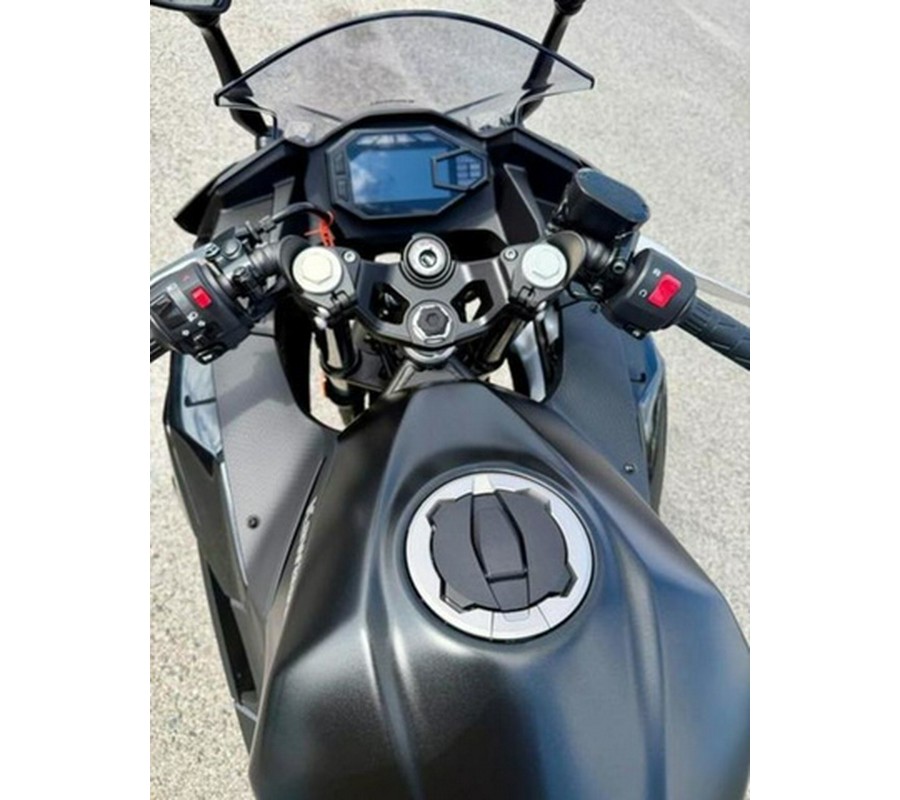 2026 Kawasaki Ninja 500 Metallic Flat Spark Black
