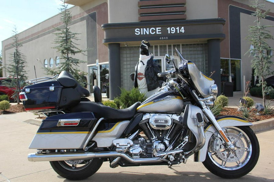 2012 Harley-Davidson® FLHTCUSE7 - CVO™ Ultra Classic® Electra Glide®