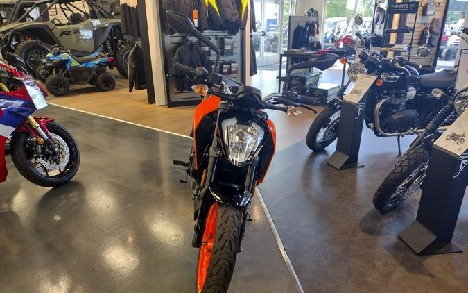 2023 KTM Duke 200