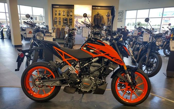 2023 KTM Duke 200