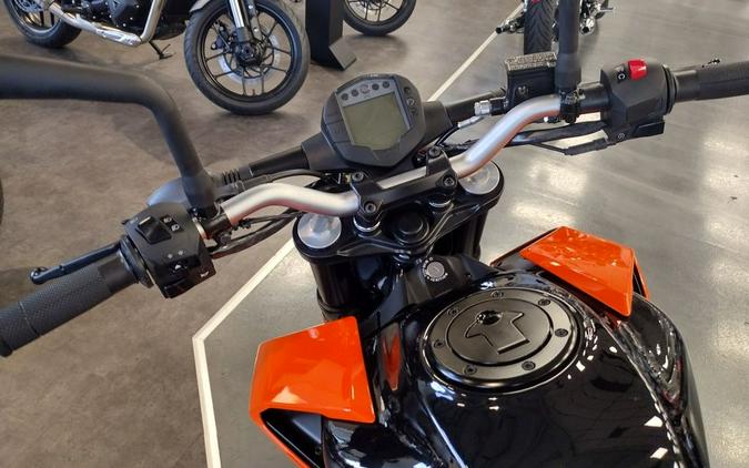 2023 KTM Duke 200