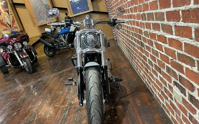 2025 Harley-Davidson Softail FXBR - Breakout