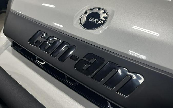 2026 Can-Am® 0006MTE00 DEFENDER