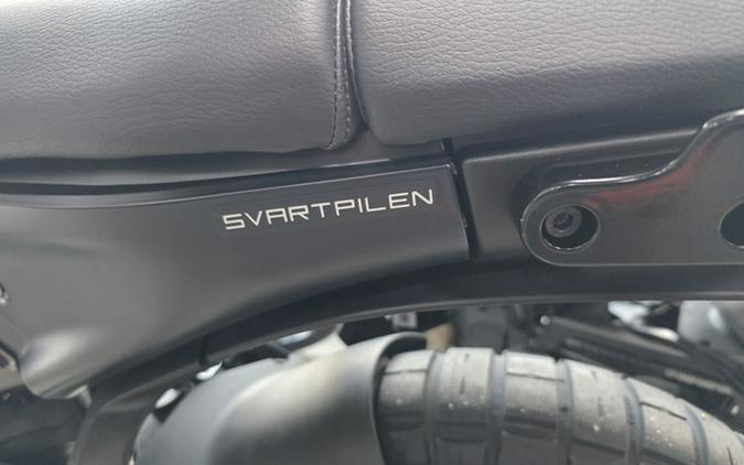 2024 Husqvarna SVARTPILEN 401