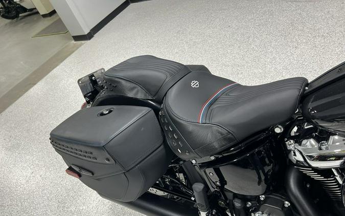 2026 Harley-Davidson Softail FLHC - Heritage Classic