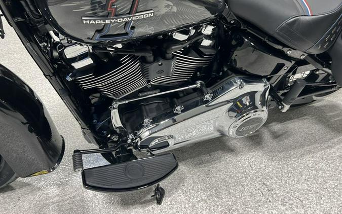 2026 Harley-Davidson Softail FLHC - Heritage Classic