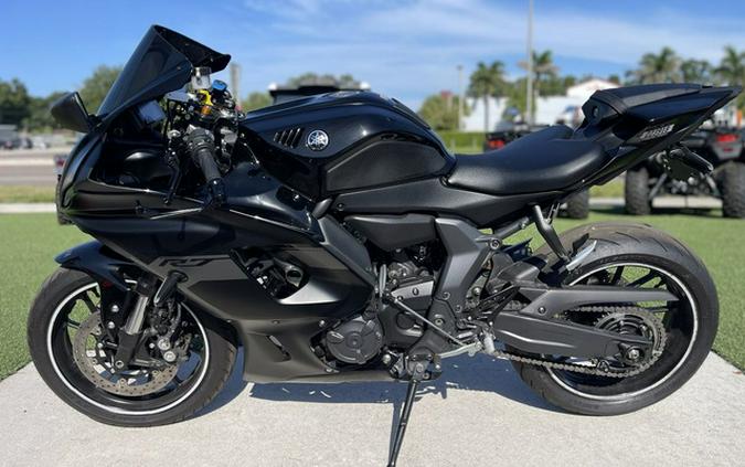 2025 Yamaha YZF R7