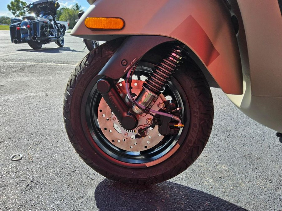 2027 Vespa GTV 310