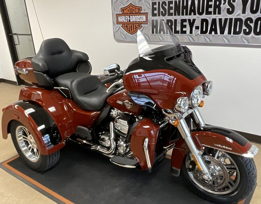 2024 Harley-Davidson® FLHTCUTG - Tri Glide® Ultra