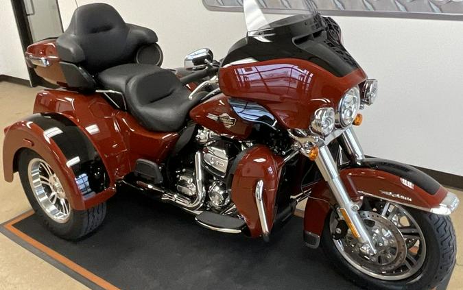 2024 Harley-Davidson® FLHTCUTG - Tri Glide® Ultra