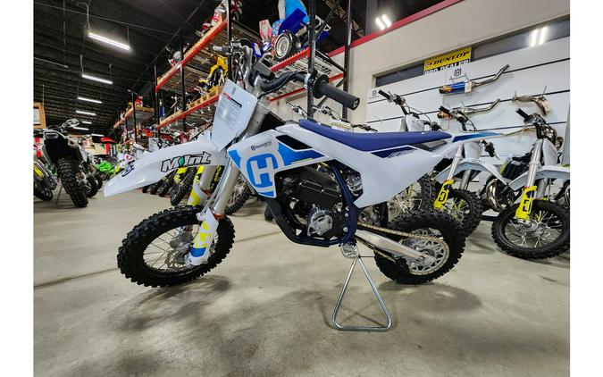 2024 Husqvarna Motorcycles EE 5