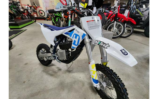 2024 Husqvarna Motorcycles EE 5