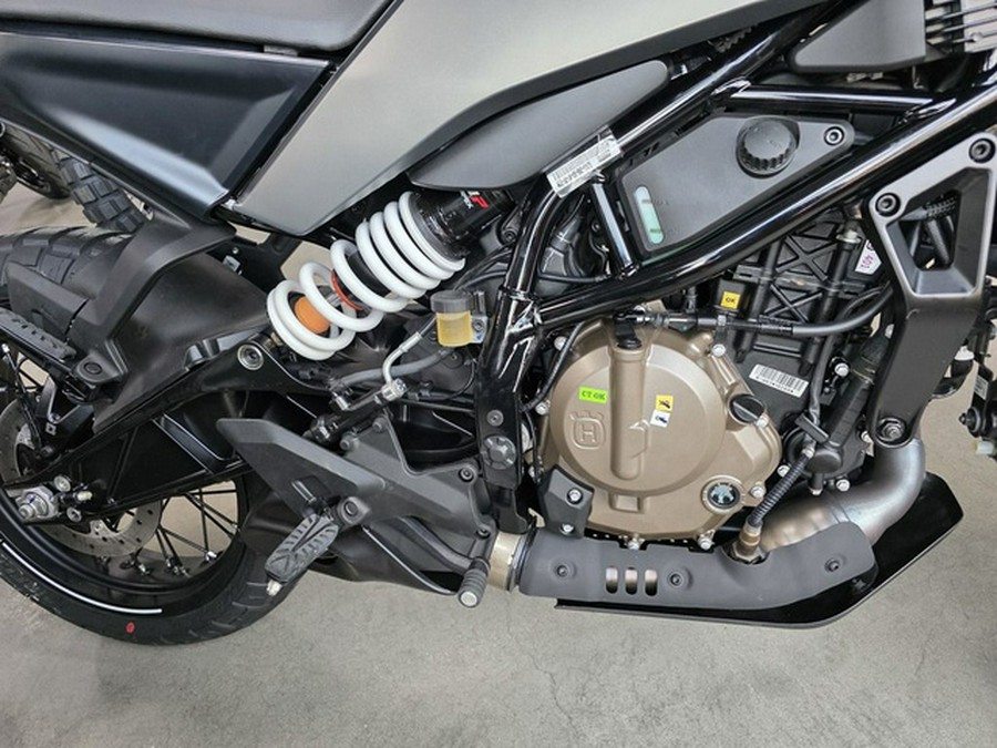 2024 Husqvarna SVARTPILEN 401