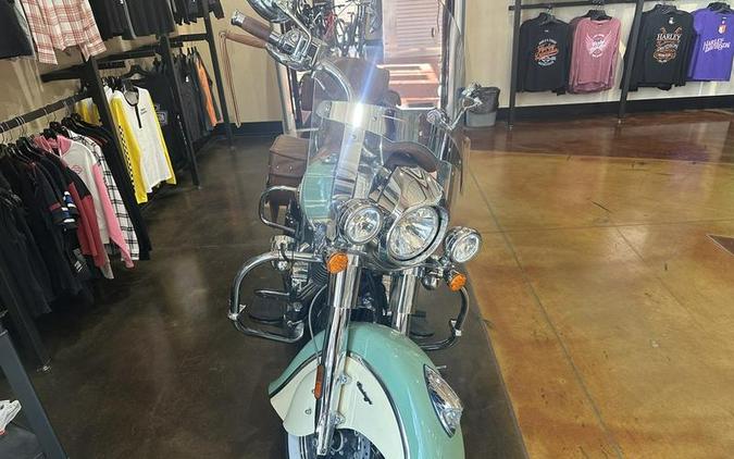 2015 Indian Motorcycle® Chief® Vintage Willow Green/Ivory Cream