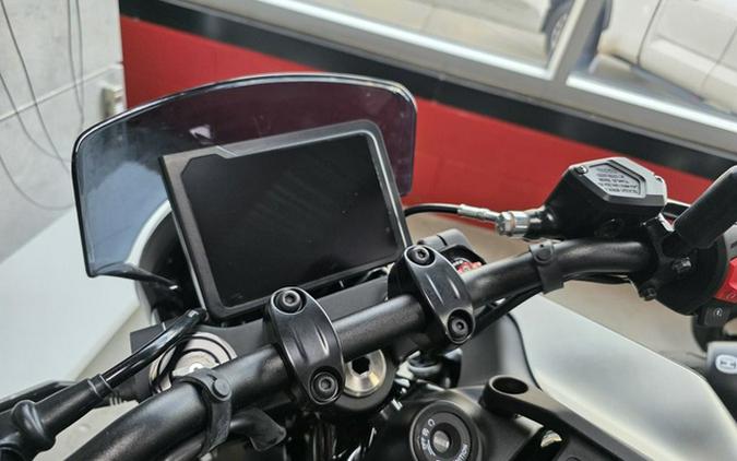 2024 Husqvarna SVARTPILEN 401