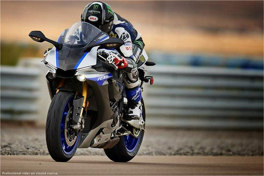 2017 Yamaha YZF-R1M