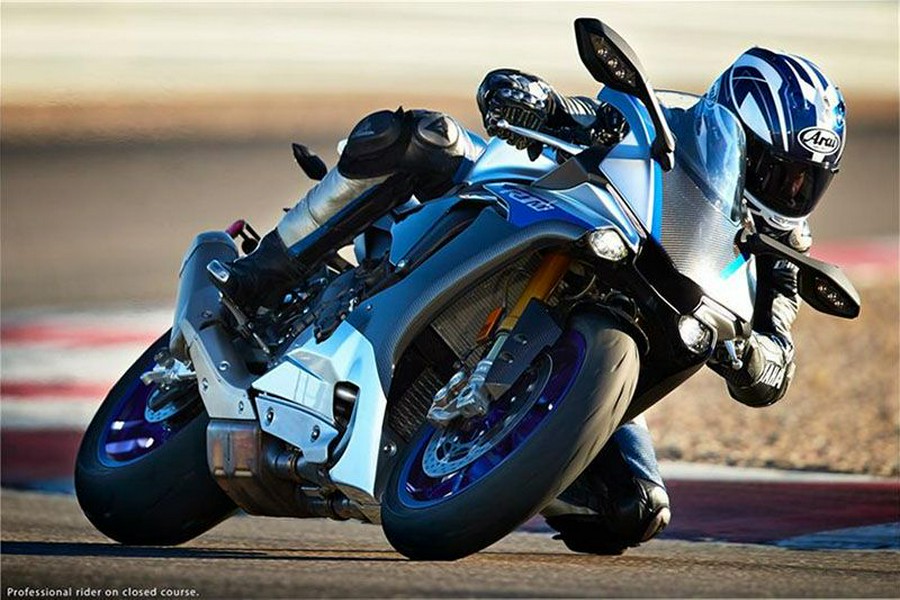 2017 Yamaha YZF-R1M